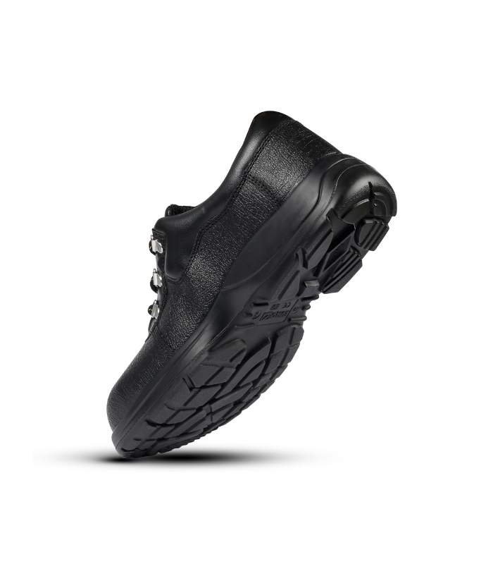 82570-urban-safety-shoe-pt03 eurock urban safety shoes. High performance, anti-skid, leather footwear